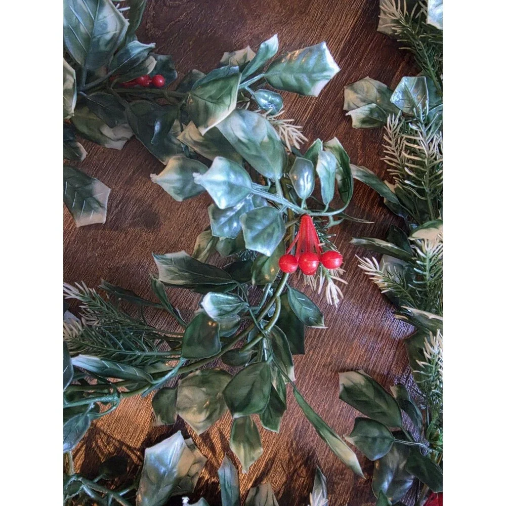 Vtg Mid Century Plastic Green Holly Red Berry Christmas Garland 7+ ft Pine Cones